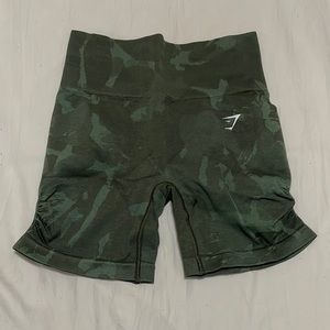 GYMSHARK SHORTS